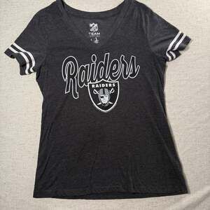 NFL Raiders Women's V-Neck Graphic T-Shirt